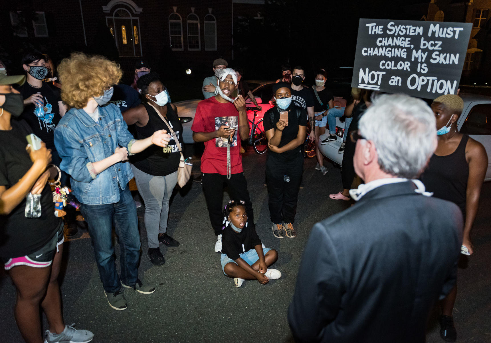 Protest at Mayor Allen JoinesĆ¢ā¬ā¢ House